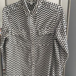 American Eagle Outfitters Tops - American Eagle zigzag striped shirt American Eagle Outfitters Tops - American Eagle zigzag striped shirt